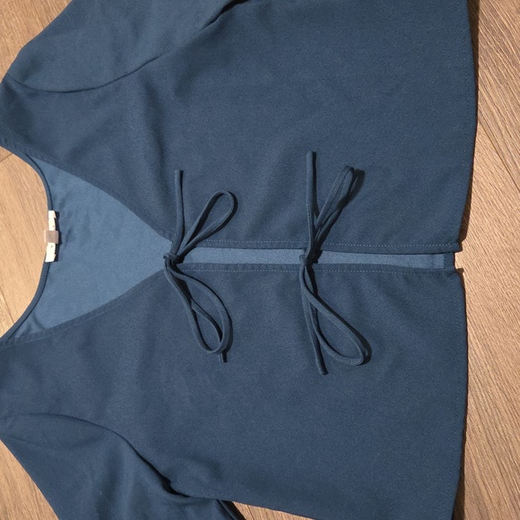 Vetta Getaway Capsule Convertible Tie Top - Picture 4 of 10